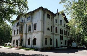 Palatul Ştirbey, evaluat la 20 milioane de euro, este scos la vânzare