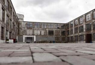 Fosta fabrica Textila Dacia din Bucureştii Noi este in continuare de vanzare