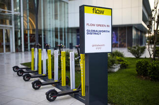 Globalworth semnează un parteneriat pentru a pune la dispoziție scutere electrice angajaților din clădirile de birouri din București
