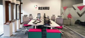 Noile birouri REHAU România din Cluj - Un angajament pentru sustenabilitate și satisfacția angajaților