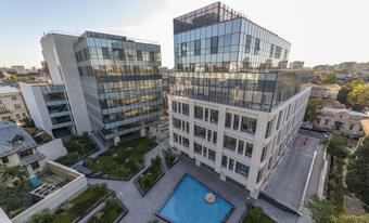 Vectr Realty achiziționează clădirea de birouri The Landmark de la Revetas Capital