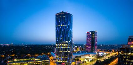 SkyTower București: Redefinirea Spațiilor de Birouri Premium cu o Modernizare de Șapte Cifre