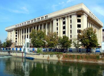 Megaproiectul Casa Radio din București: Navigând printre întârzieri și dispute în piața imobiliară comercială