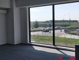 Birouri de închiriat în Airport Plaza
