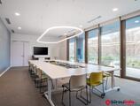 Birouri de închiriat în Amenajarea unui spațiu complet și flexibil pentru lucru și întâlniri la Spaces Central View