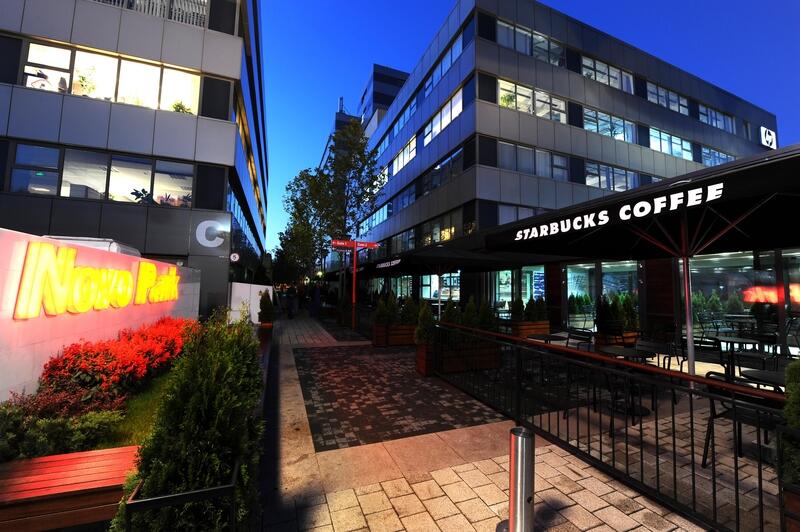 Novo Park a deschis cafeneaua Starbucks