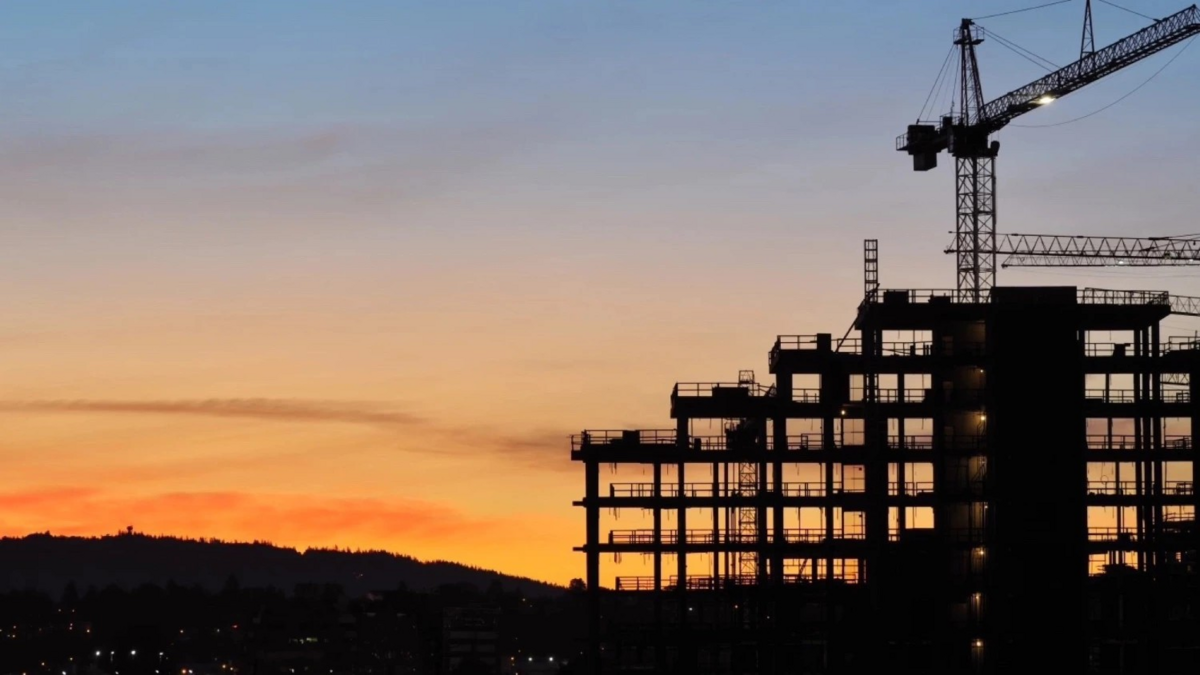 Decodificarea previziunilor de construcție pentru 2027: ce inseamnă pentru imobiliarele comerciale din Europa de Est și de Sud-Est