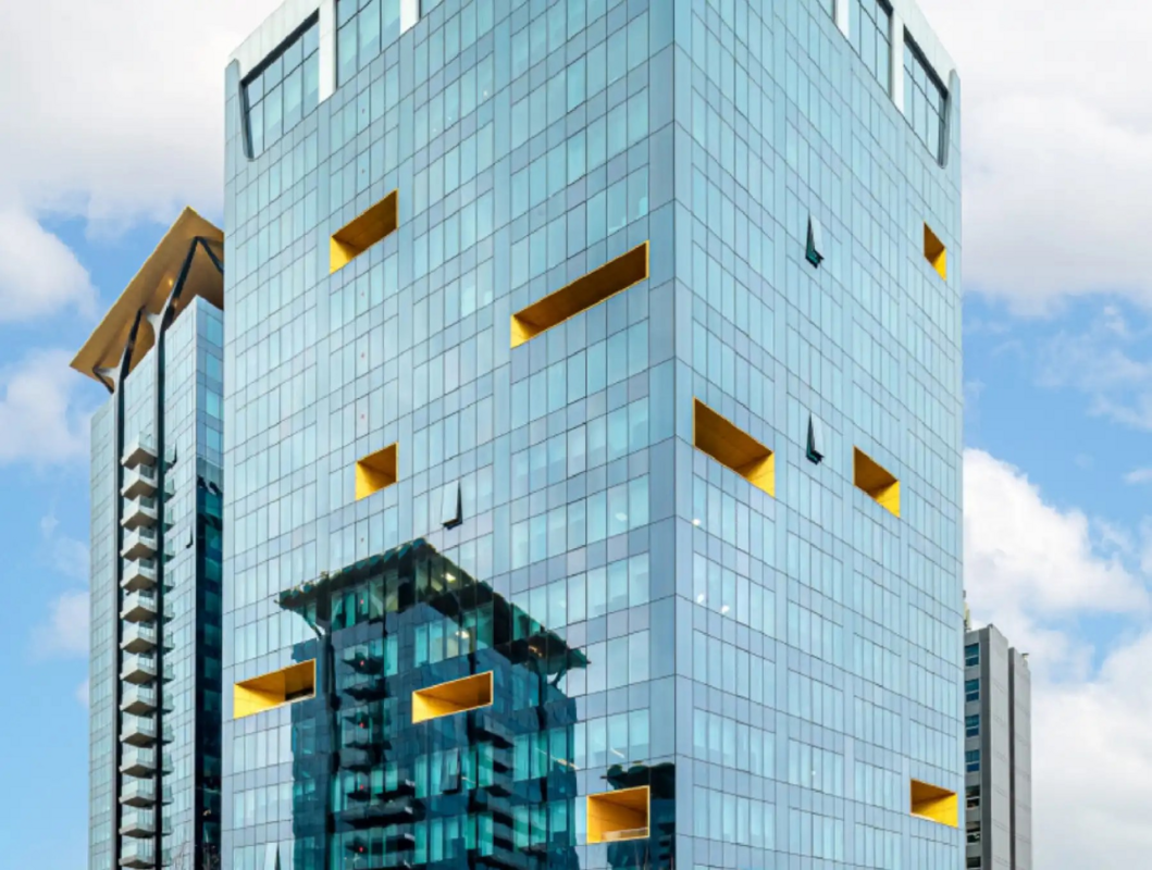 One Tower, posibilă tranzacție record pe piața birourilor din București – 114 milioane de euro pentru un reper imobiliar premium