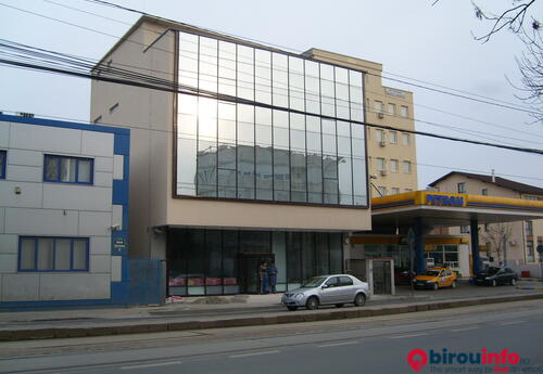 Birouri de închiriat în spatiu birou/comercial/parter/stradal   Barbu Vacarescu 80  (langa Petrom)