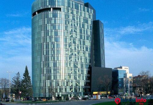 Birouri de închiriat în Charles de Gaulle Plaza