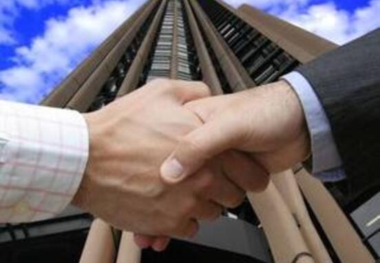 Perspectiva pieței imobiliare comerciale din România 2026: creștere a chiriilor pentru spațiile de birouri, stabilitate pentru depozite și noi oportunități pentru afaceri