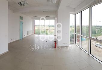 Spatiu birou/comercial 130 mp utili, Strand