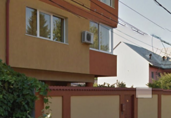 Apartament 4 camere in vila (120 mp + parcare)