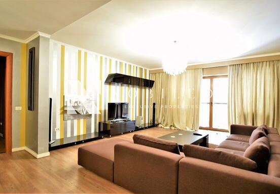 Apartament cu 3 camere de vanzare, cu terasa, în zona Herastrau