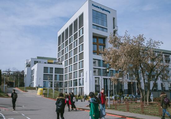 Vivido Business Center