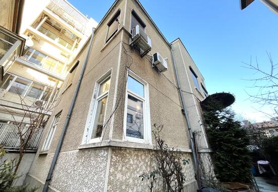 APARTAMENT IN VILA || INTRARE SEPARATA || VICTORIEI - PETRU RARES