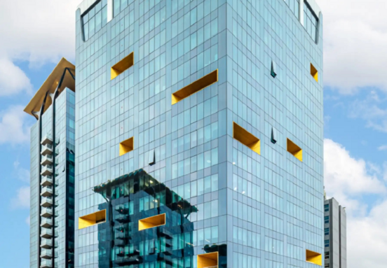 One Tower, posibilă tranzacție record pe piața birourilor din București – 114 milioane de euro pentru un reper imobiliar premium