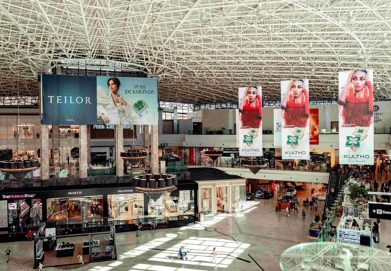 Iulius ridică standardele în clădirile de birouri Clasa A prin integrarea roboților de curățenie autonomi cu AI